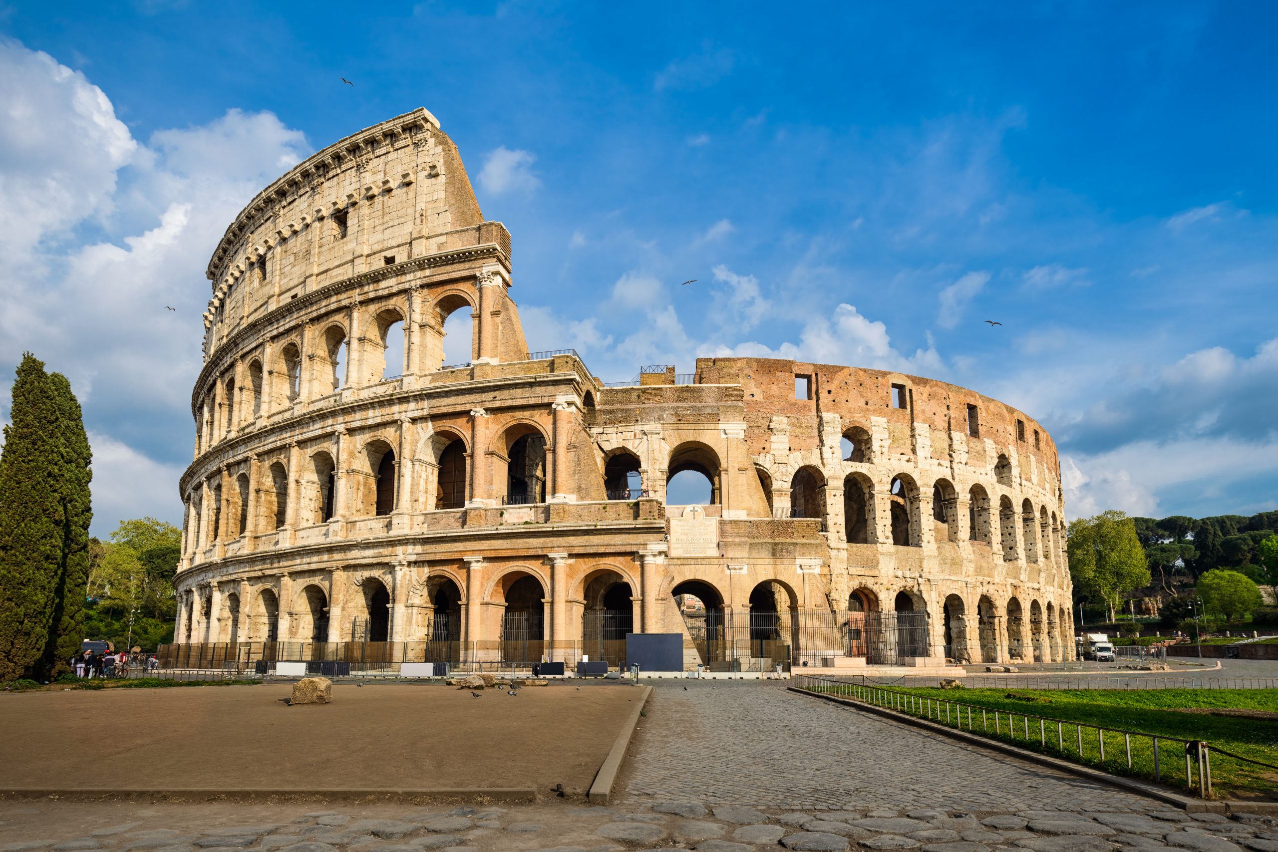 Italia Reabre El Coliseo Romano