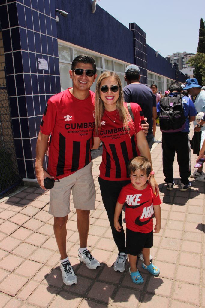 Josué, Evelin y Josué