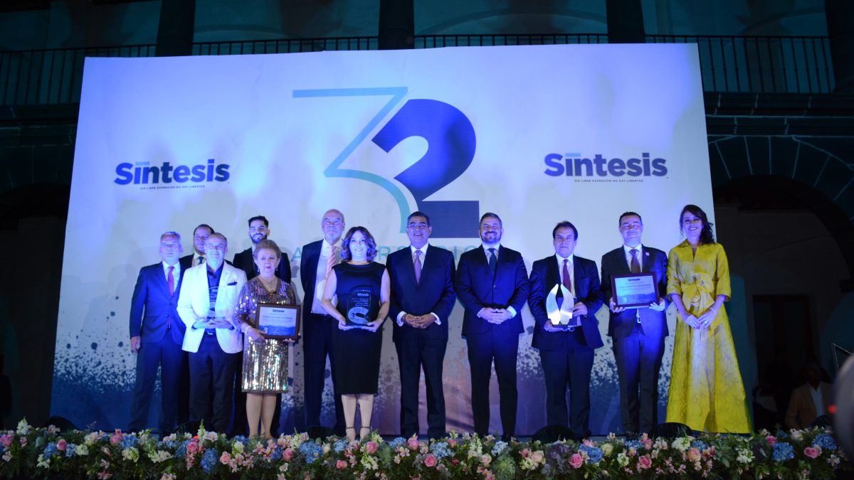 32 Años de Innovación y Progreso