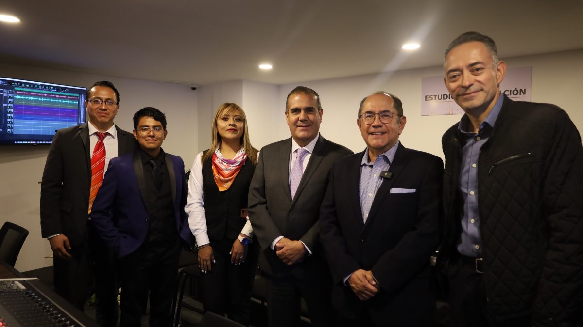 INAUGURACIÓN ESTUDIO DE GRABACIÓN UVP