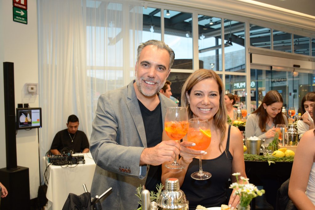 Eduardo Valdes y Alicia Guzman