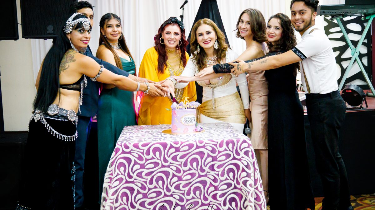 UNA NOCHE ORIENTAL DE CELEBRACIÓN – Los Rostros Hidalgo