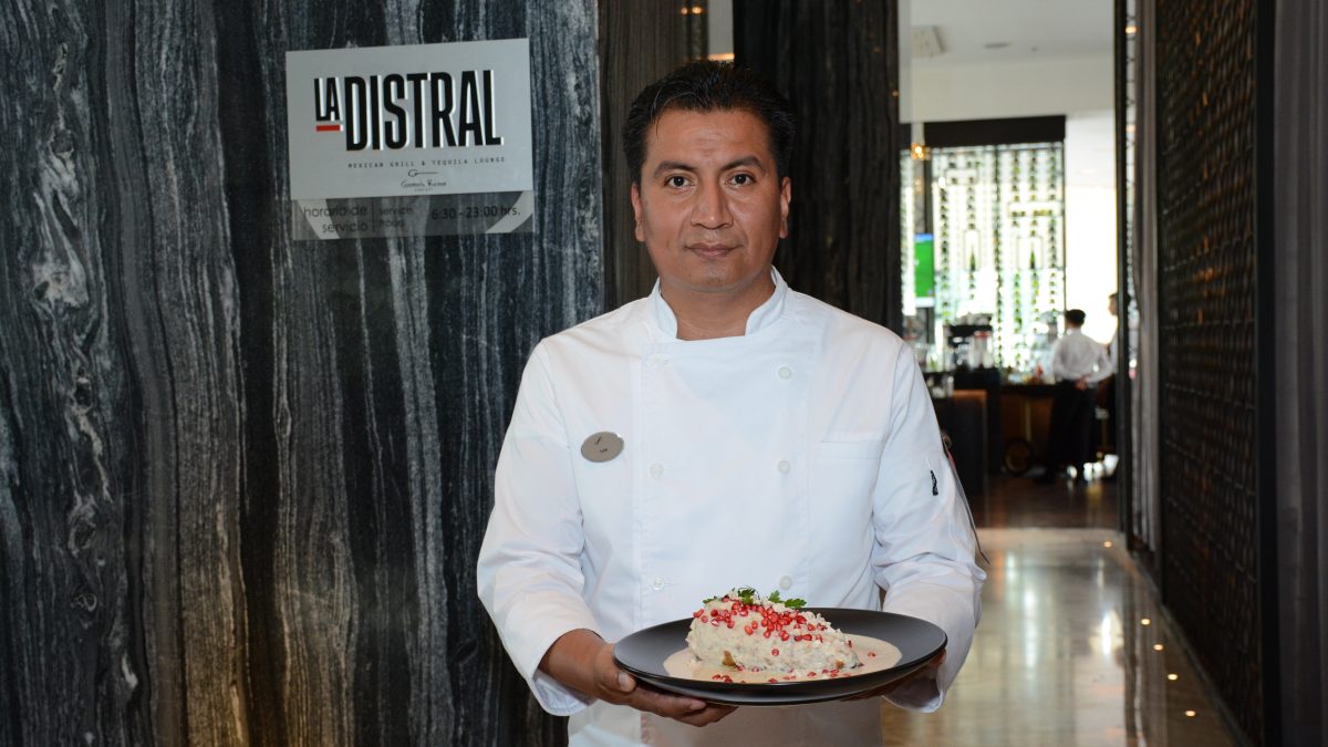 Manjar Poblano – Temporada de chiles en nogada