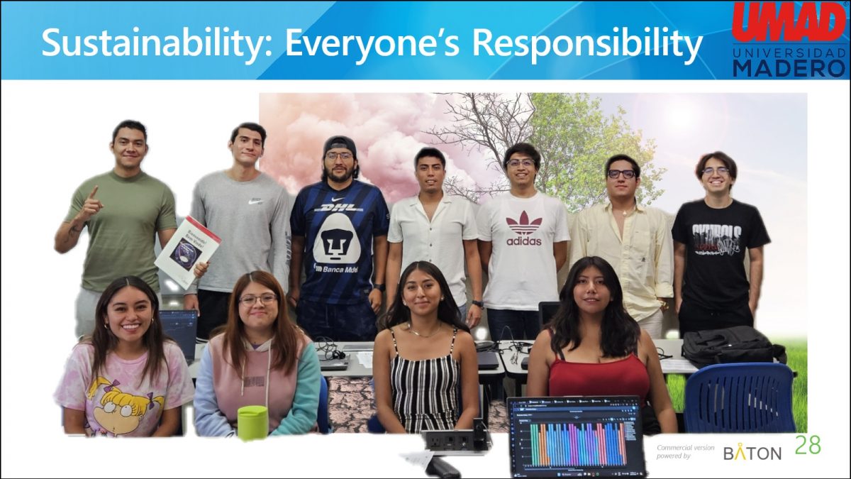 Primeros alumnos de la UMAD en lograr jugar con éxito el nuevo juego “ERPsim Manufacturing Sustainability Game»