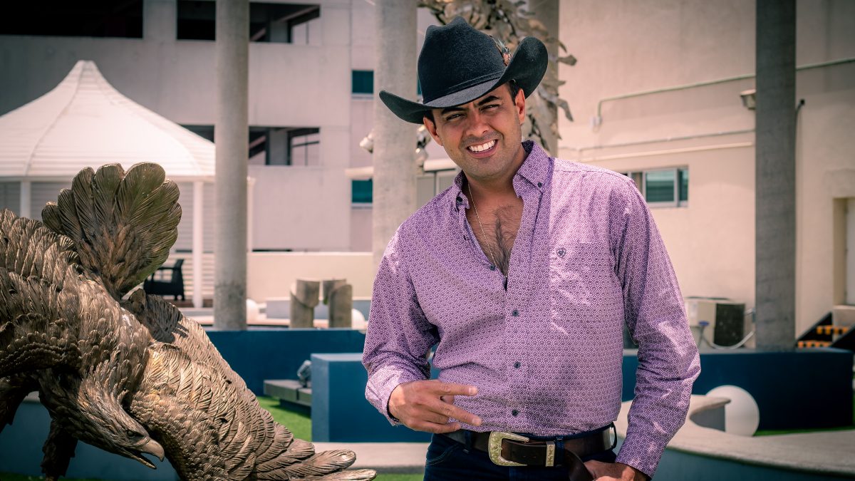 Francisco Gabriel celebra el amor en su música