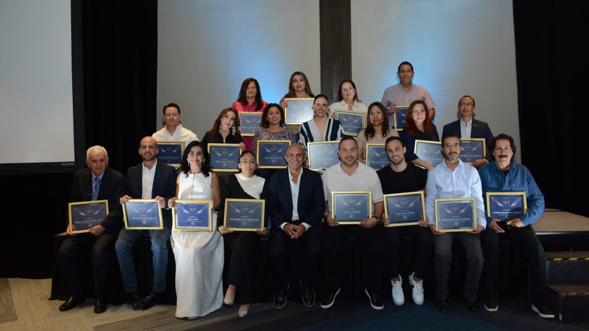 PERSIANAS GABÍN: EMPRESA POBLANA CELEBRA 70 AÑOS TRASCENDIENDO