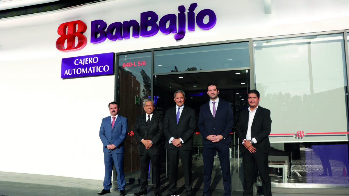 Inaugura Sucursal 327 Sanctorum Puebla