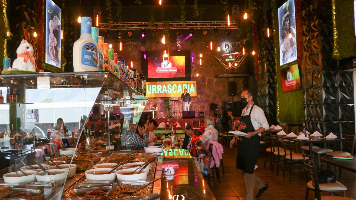 UNA NOCHE  DE SABOR AUTÉNTICO