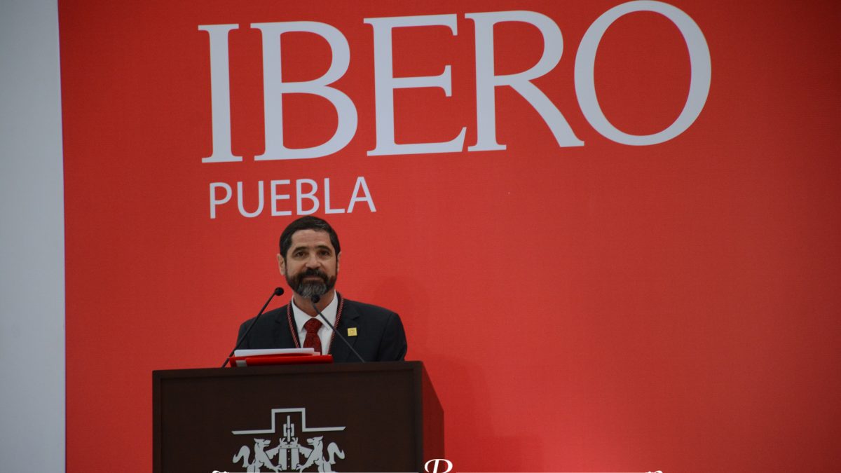 Comunidad al servicio de los demás: DR. ALEJANDRO E. GUEVARA