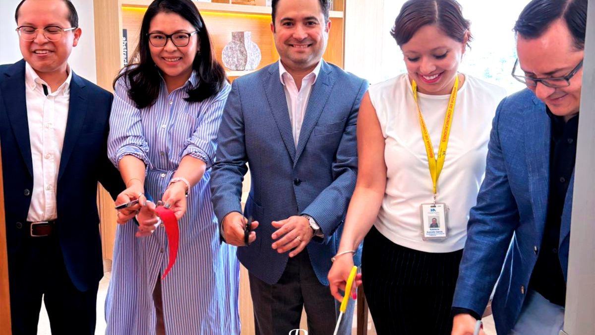 Apertura de consultorio German Sánchez Morales y Mariela Quiroz Loperena