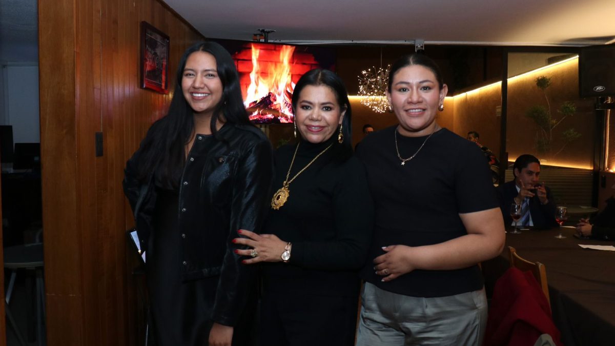 Charla íntima entre mujeres líderes