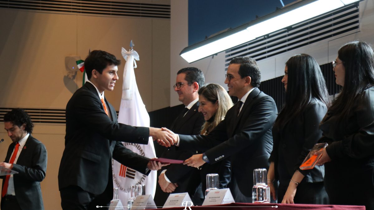 ANÁHUAC PUEBLA PREMIA LA EXCELENCIA