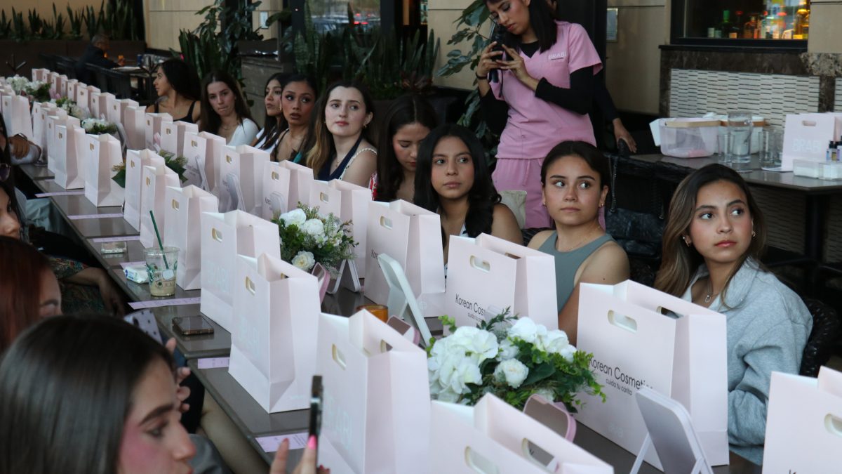 UNA VELADA DE  BIENESTAR EN  ANGELÓPOLIS