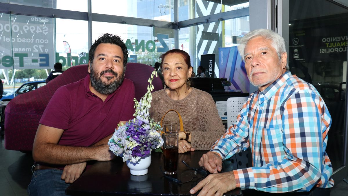 Carlos Corroy, Hilda Bremont y José Corroy