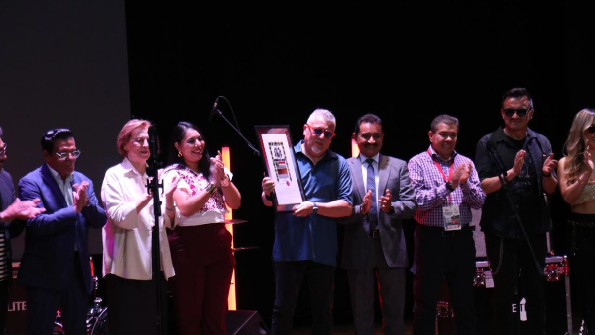 UVP reconoce el compromiso de sus docentes con la entrega de nombramientos de Consejos Técnicos y Academias